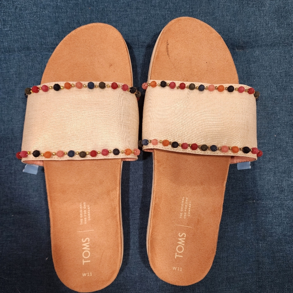 Tom’s slip on sandals beaded size 11W